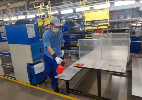 上汽臨港工廠的36天封閉運行 堅守與創(chuàng)新，水草打撈船背后的協(xié)同精神