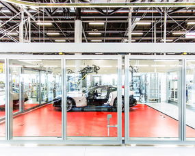 探訪法拉利制造廠 在尊貴稀缺與泥地打樁機之間